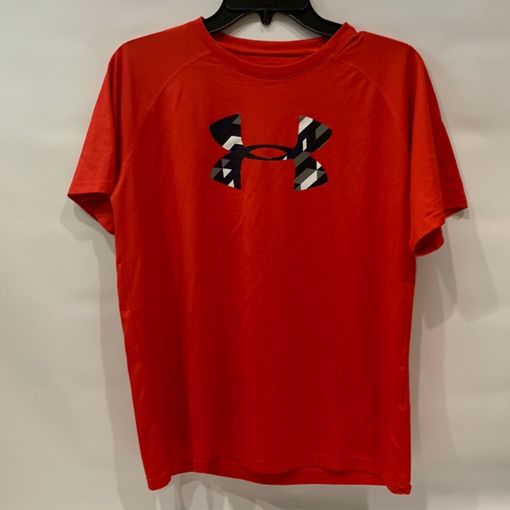 Under Armour short sleeve t-shirt, youth XL YXL, red, loose fit
